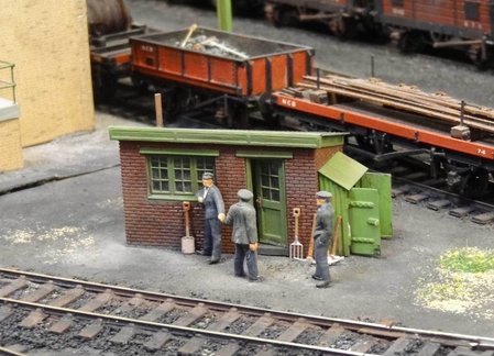 A customised kit D1 in use by the shunting crew on the exhibition layout 'Kepier Colliery'\\n\\n07/06/2016 11:45